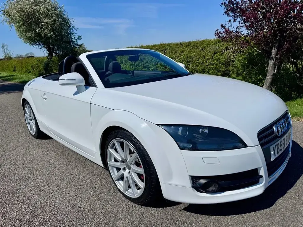 Used Audi TT Roadster 160 HP (117 kW) 2010 White Cabriolet