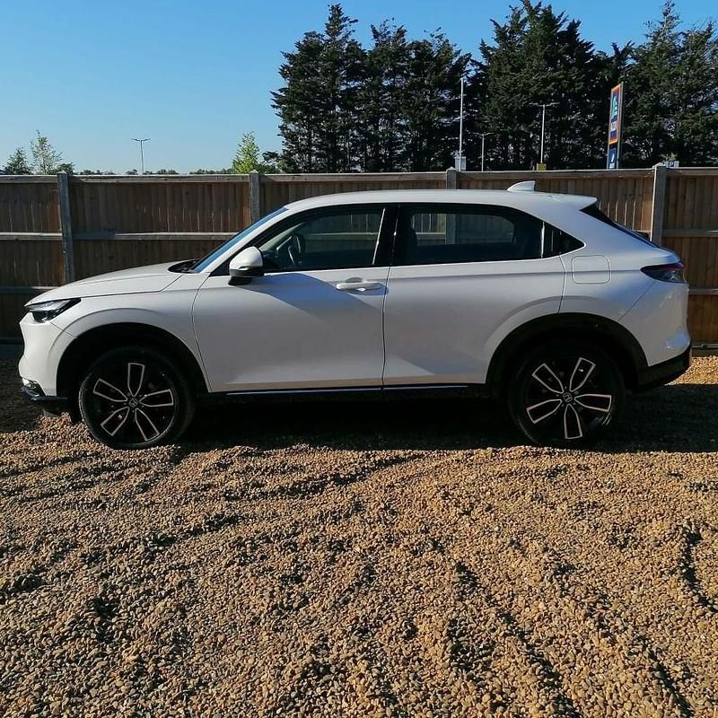 Used Honda HR-V Advance 131 HP (96 kW) 2022 White SUV