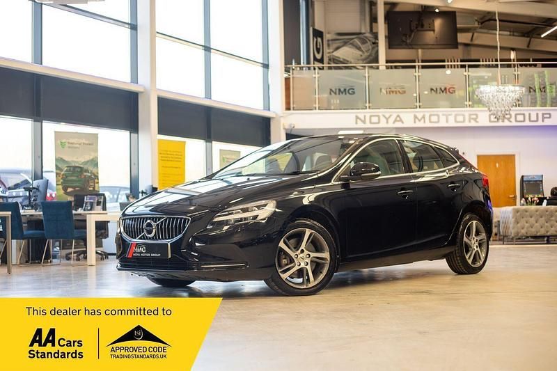 Used Volvo V40 Inscription 190 HP (139 kW) 2016 Black Hatchback