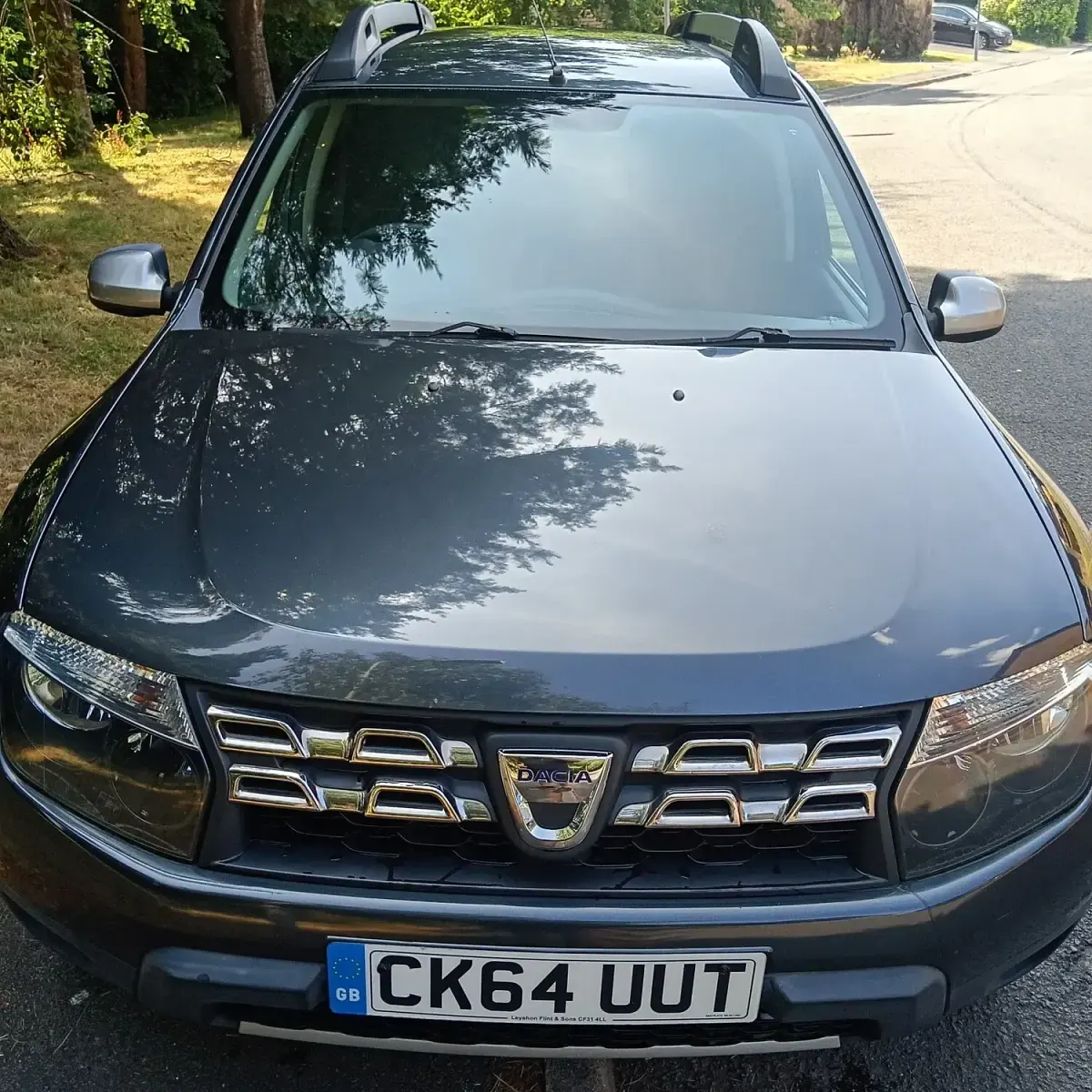 Used Dacia Duster Lauréate 110 HP (80 kW) 2015 Grey SUV