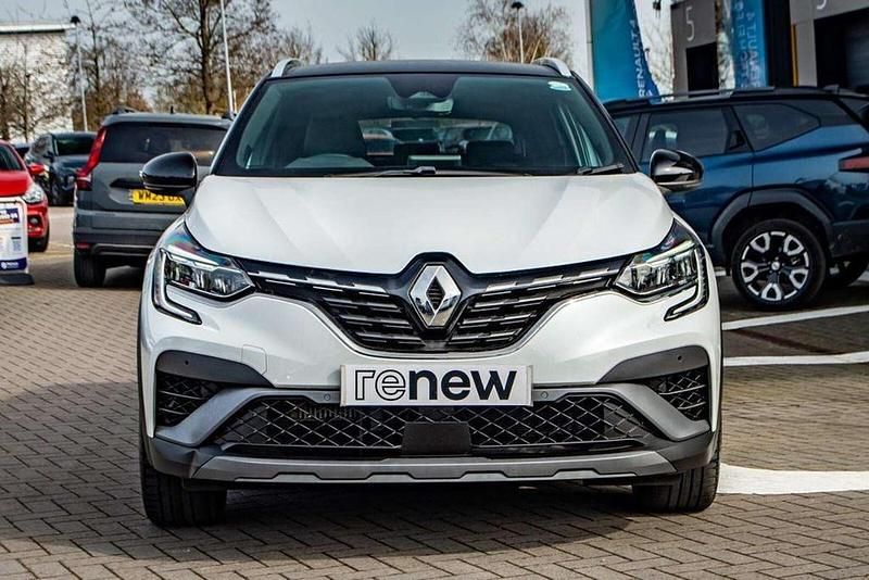 Used Renault Captur R.S. 140 HP (102 kW) 2022 Arctic white  SUV