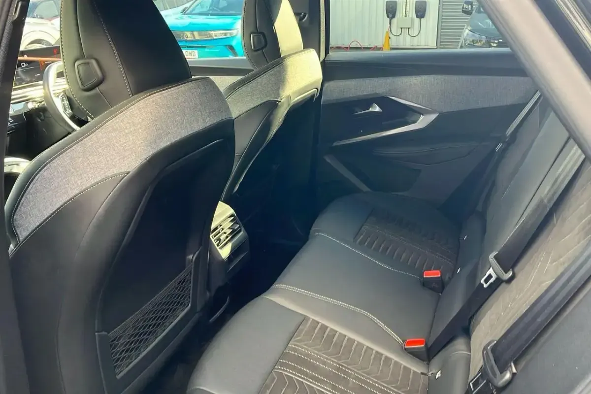 Used Peugeot 3008 GTi 136 HP (100 kW) 2024 Black SUV