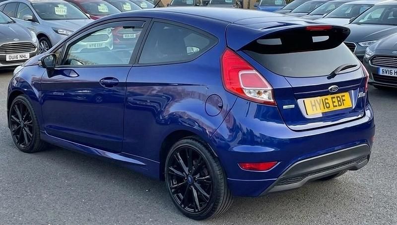 Used Ford Fiesta Zetec 125 HP (91 kW) 2016 Blue Hatchback