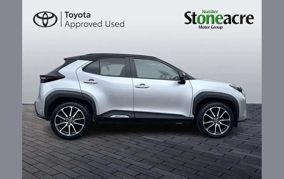 Used Toyota Yaris Cross Sport 113 HP (83 kW) 2023 Silver SUV