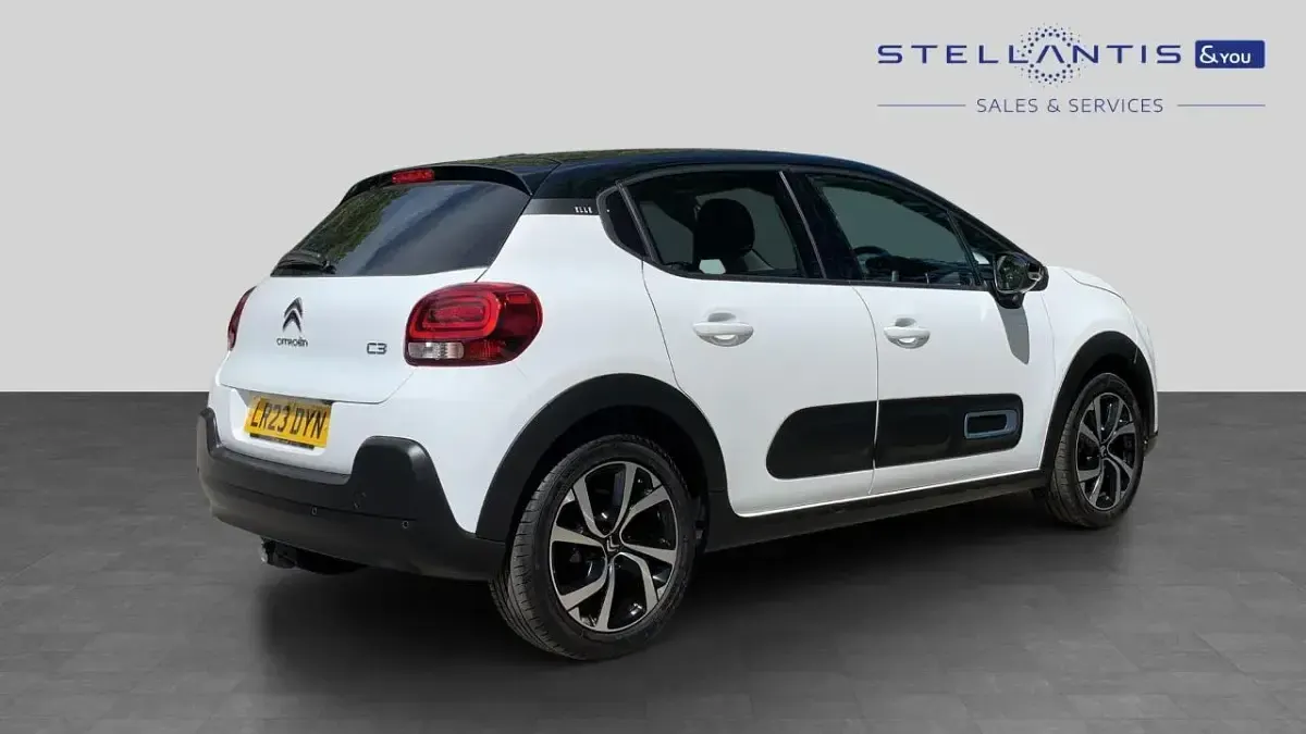 Used Citroën C3 PureTech 82 HP (60 kW) 2023 White Hatchback