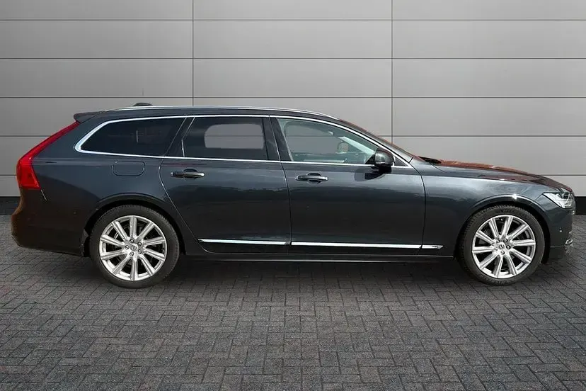 Used Volvo V90 Inscription 232 HP (170 kW) 2019 Grey Estate