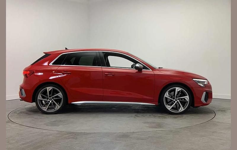 Used Audi S3 Sportback Comfort 310 HP (228 kW) 2022 Red Hatchback