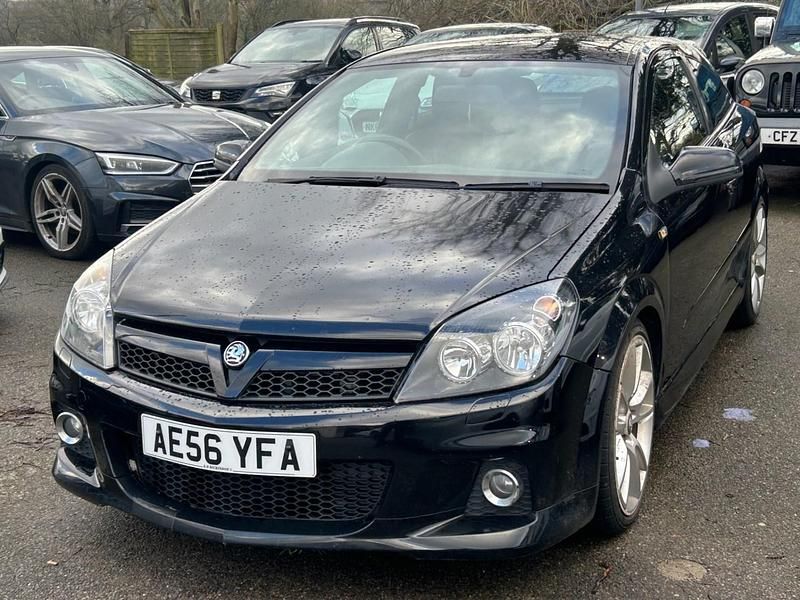 Usado Vauxhall Astra 2006 Negro Utilitario