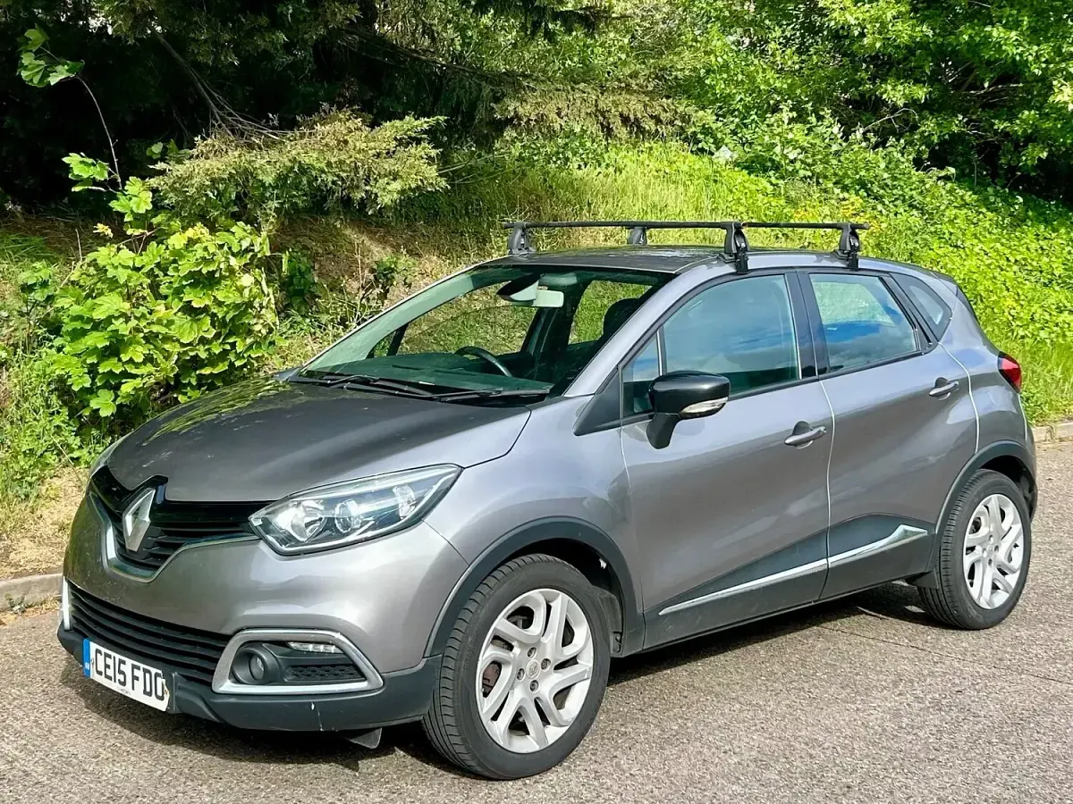 Used Renault Captur Dynamique 90 HP (66 kW) 2015 Grey SUV