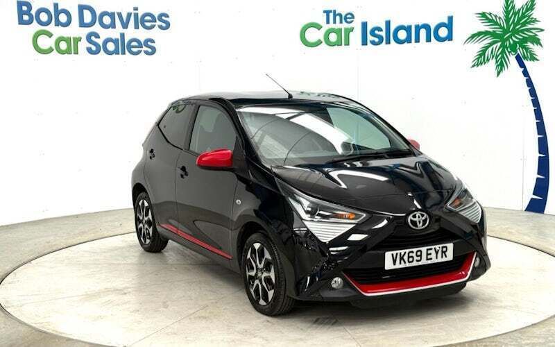 Black Used 2019 Toyota Aygo Trend Hatchback | £9,250 (Fair price) - Image 1/4
