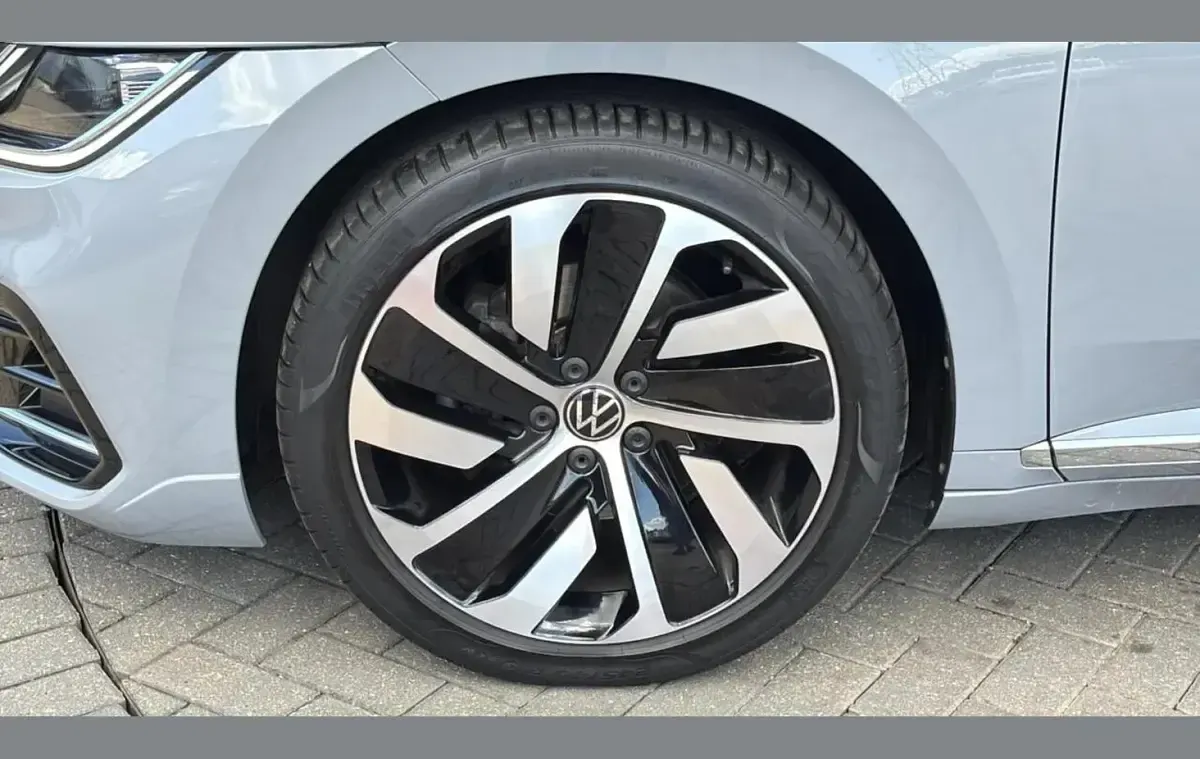 Used VW Arteon R-line 200 HP (147 kW) 2023 Grey Estate