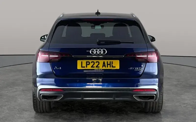 Used Audi A4 S-Line 265 HP (194 kW) 2022 Blue Estate