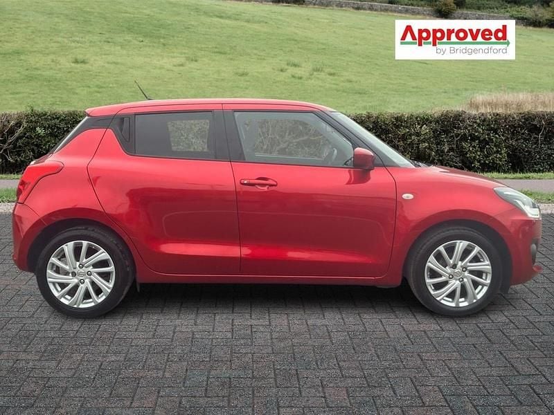 Used Suzuki Swift SZ-T 83 HP (61 kW) 2021 Red Hatchback