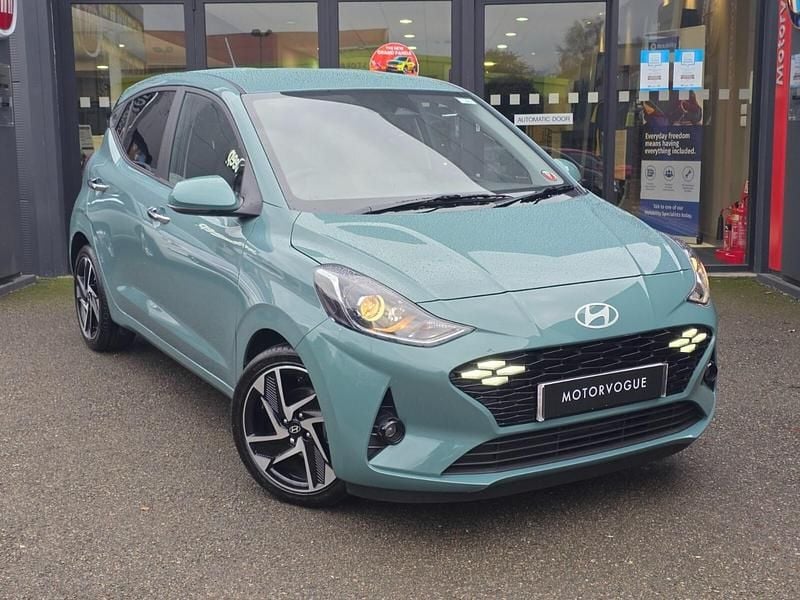 Mangrove green New 2025 Hyundai i10 Premium Hatchback | £16,688 (Fair price) - Image 1/4