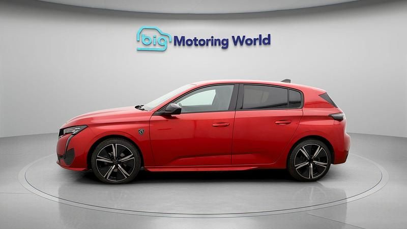 Used Peugeot 308 GT 129 HP (94 kW) 2022 Red Hatchback