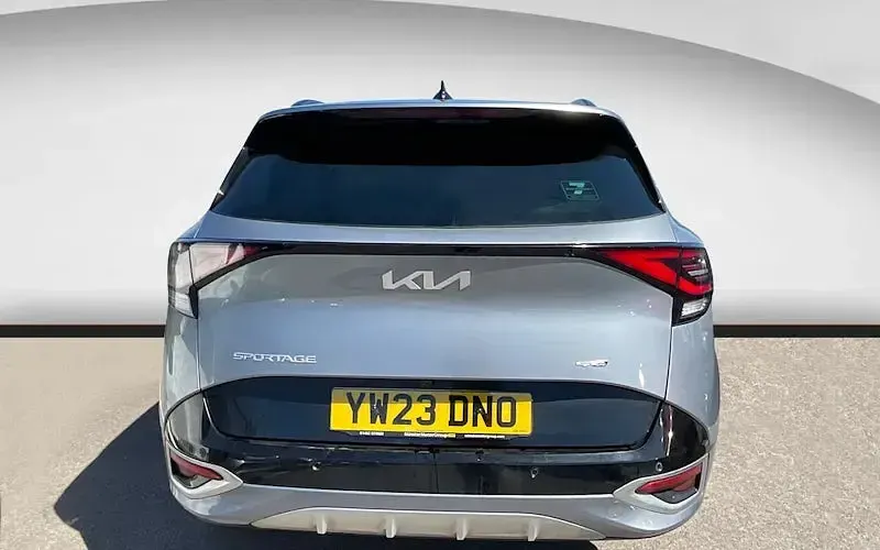 Second-hand Kia Sportage GT-Line 230 CP (169 kW) 2023 Argintiu SUV