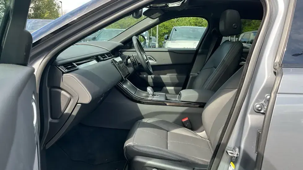Used Land Rover Range Rover Velar SE Dynamic 204 HP (150 kW) 2026 Premium metallic  zadar grey SUV
