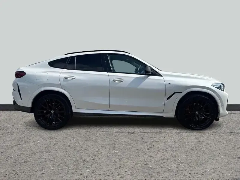 Used BMW X6 M M Sport 286 HP (210 kW) 2022 White SUV