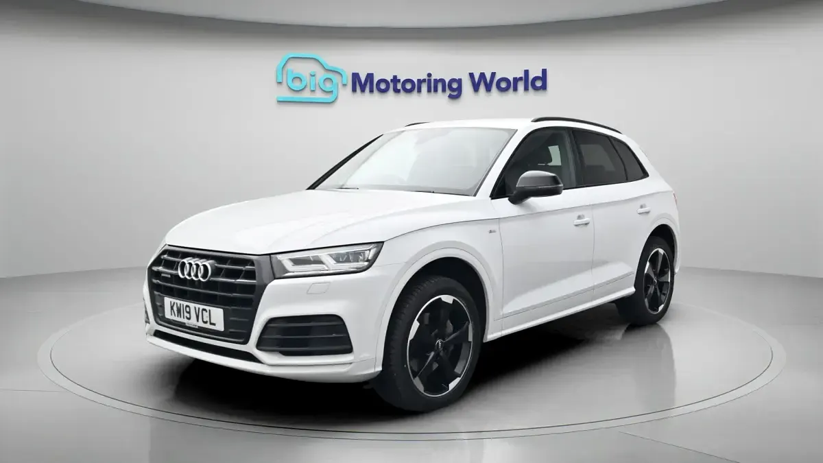 Used Audi Q5 Black Edition 190 HP (139 kW) 2019 White SUV