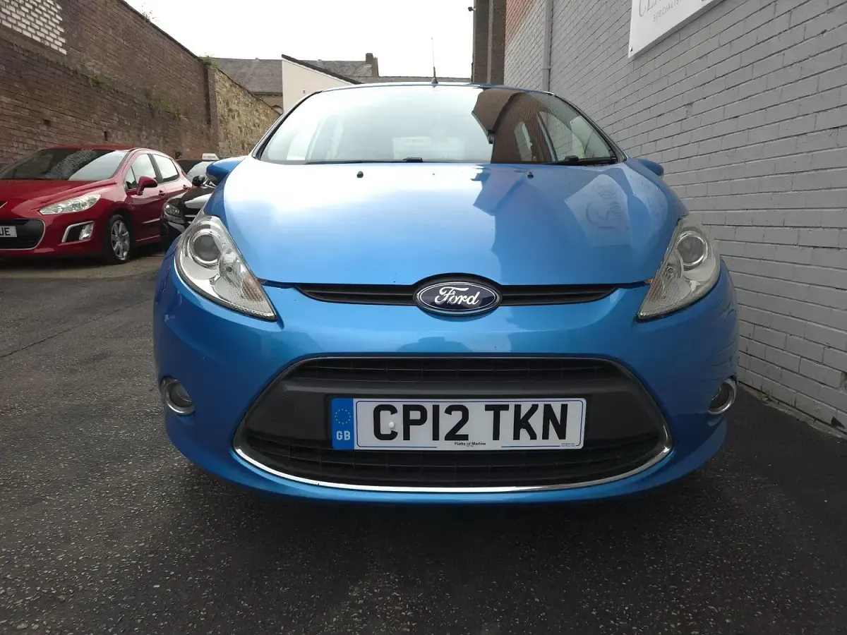 Used Ford Fiesta Zetec 96 HP (70 kW) 2012 Blue Hatchback