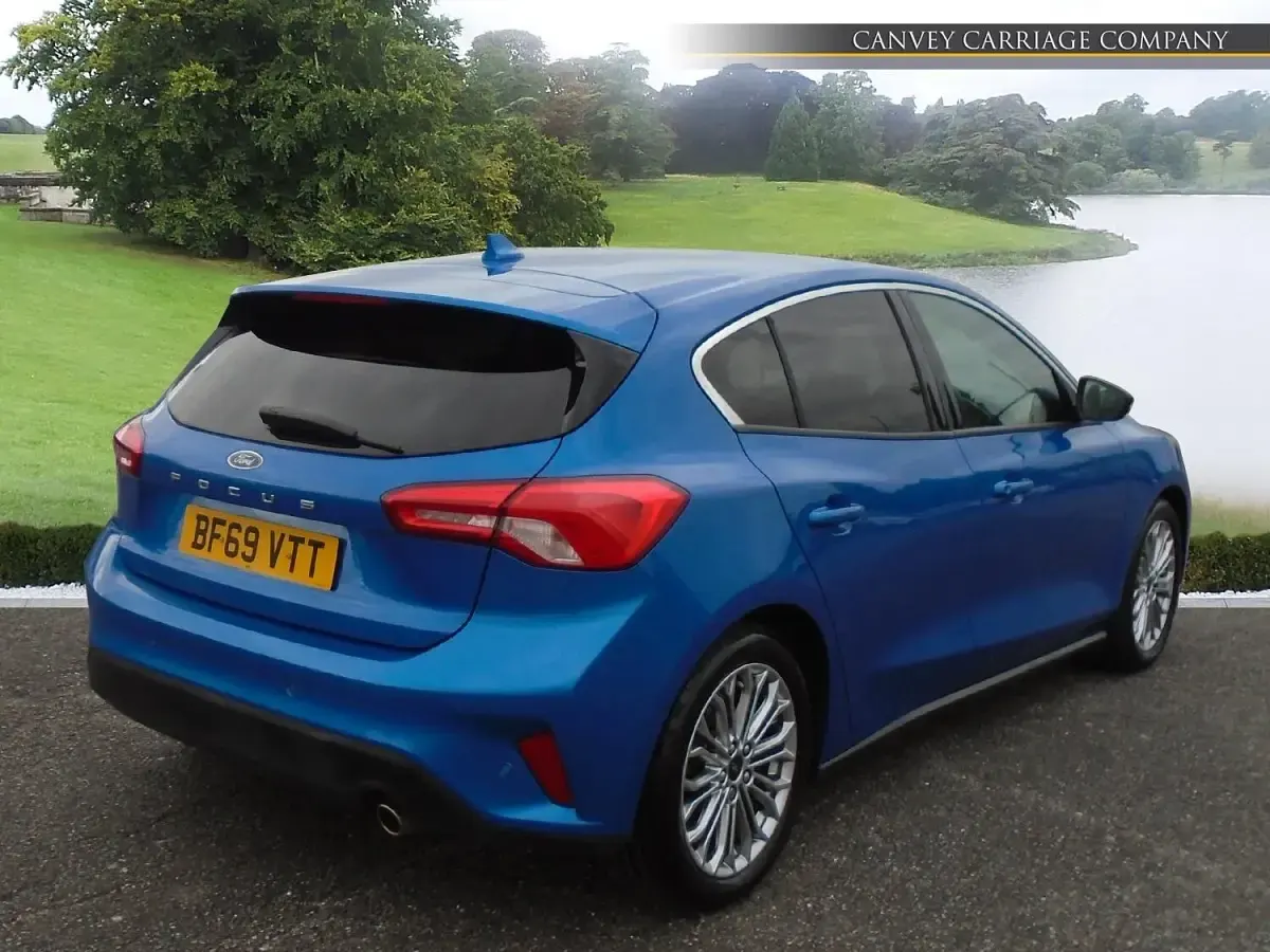 Used Ford Focus Titanium X 120 HP (88 kW) 2019 Blue Hatchback