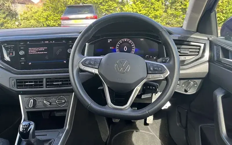 Used VW Polo Life 95 HP (69 kW) 2023 Purple Hatchback