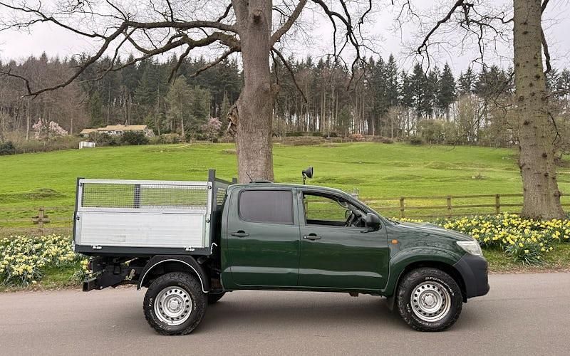 Used Toyota HiLux Active 144 HP (105 kW) 2015 Pickup