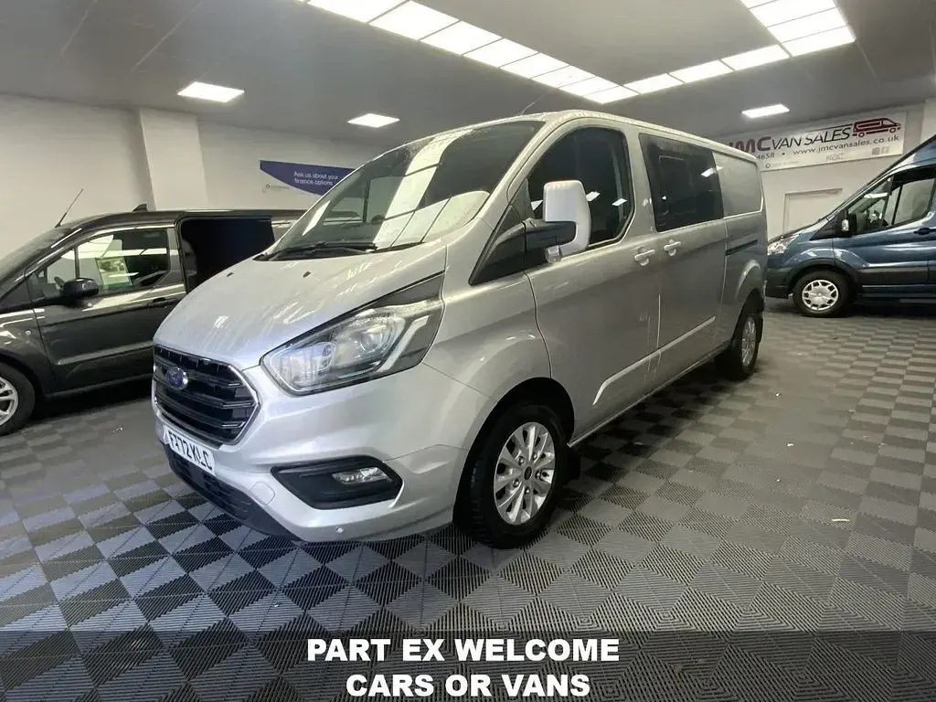 Used Ford Transit Custom Limited 130 HP (95 kW) 2023 Silver Van