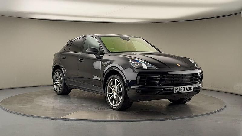 Black Used 2019 Porsche Cayenne SUV | £45,650 (A bit pricey) - Image 1/4