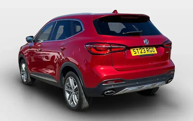 Begagnad MG HS Exclusive 162 HK (119 kW) 2023 Röd SUV