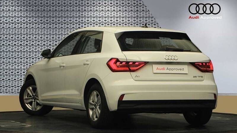 Used Audi A1 Design 94 HP (69 kW) 2023 White Hatchback