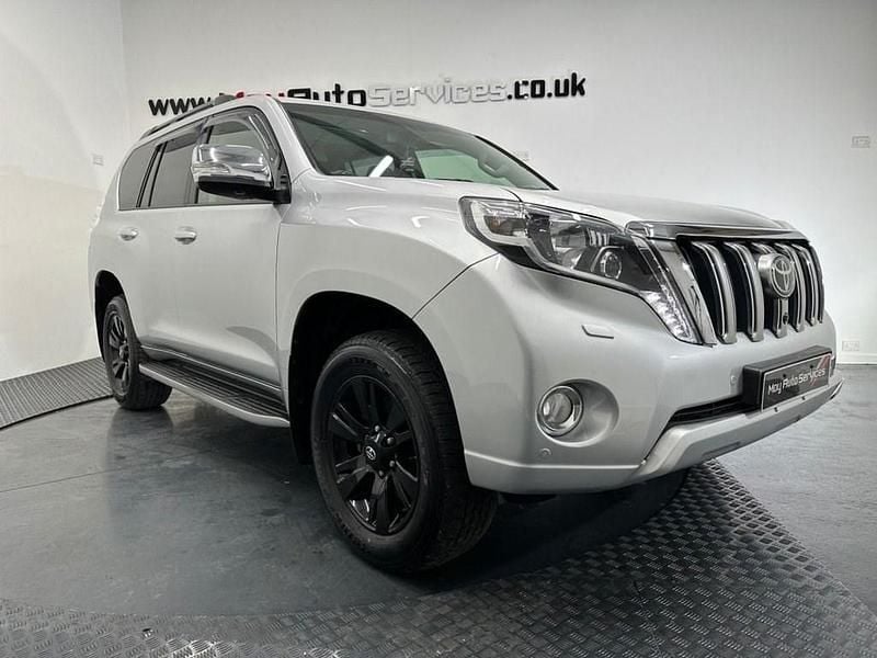 Used Toyota Land Cruiser 177 HP (130 kW) 2017 Silver Estate