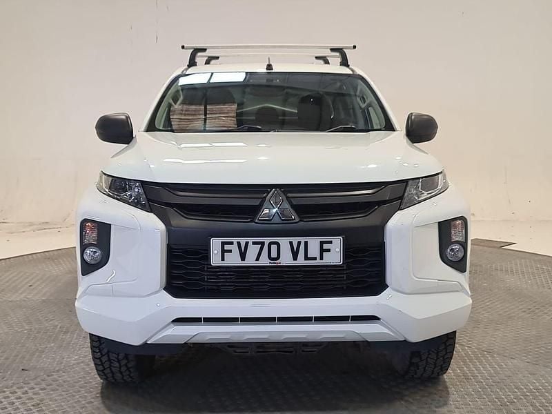 Used Mitsubishi L200 150 HP (110 kW) 2021 White Pickup