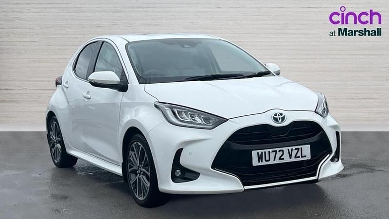 Used Toyota Yaris Hybrid 116 HP (85 kW) 2022 White