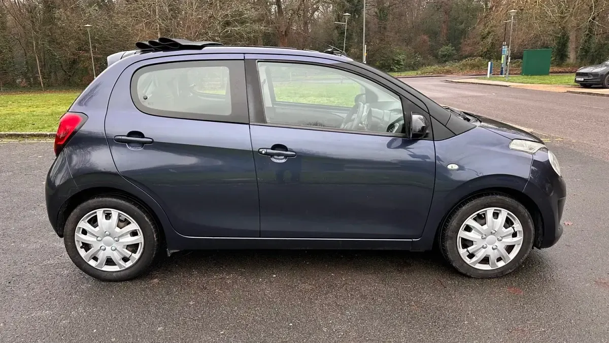 Used Citroën C1 Feel 82 HP (60 kW) 2015 Blue Hatchback
