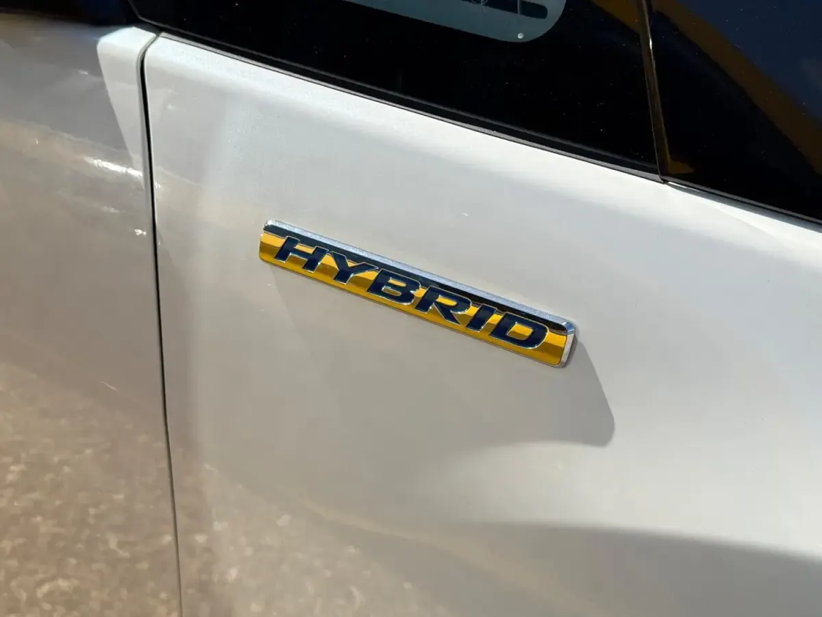 Used Honda Jazz Hybrid 2015 White Hatchback