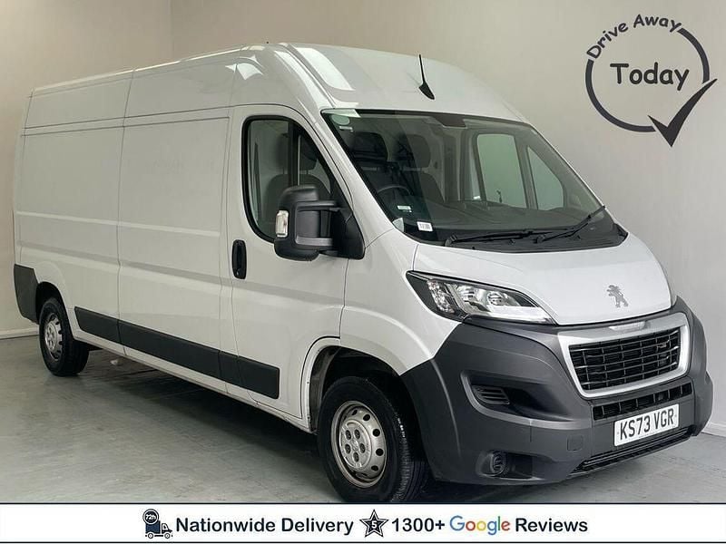 White Used 2023 Peugeot Boxer Premium Van | £17,950 (Fair price) - Image 1/4