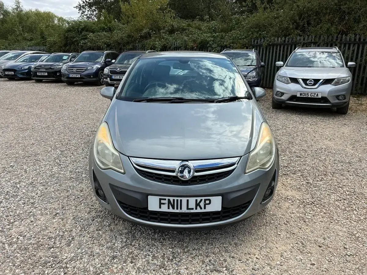 Used Vauxhall Corsa 100 HP (73 kW) 2011 Silver Hatchback