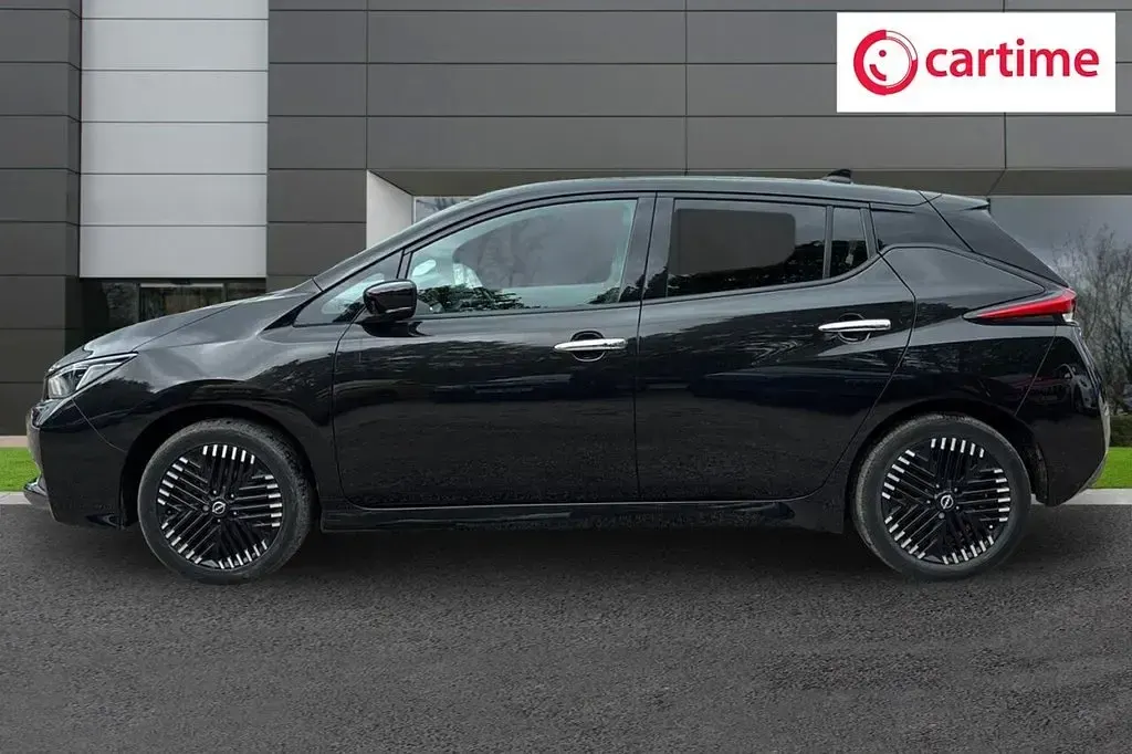 Used Nissan Leaf Tekna 160 kW (218 HP) 2022 Black Hatchback