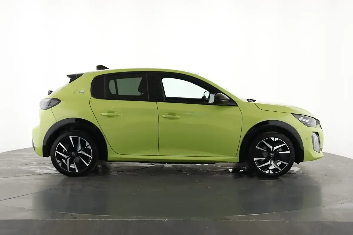 New Peugeot e-208 GTi 100 kW (136 HP) 2025 Yellow Hatchback