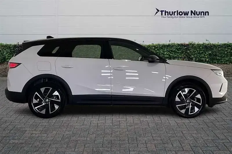 Used Vauxhall Grandland X Ultimate 136 HP (100 kW) 2024 White SUV