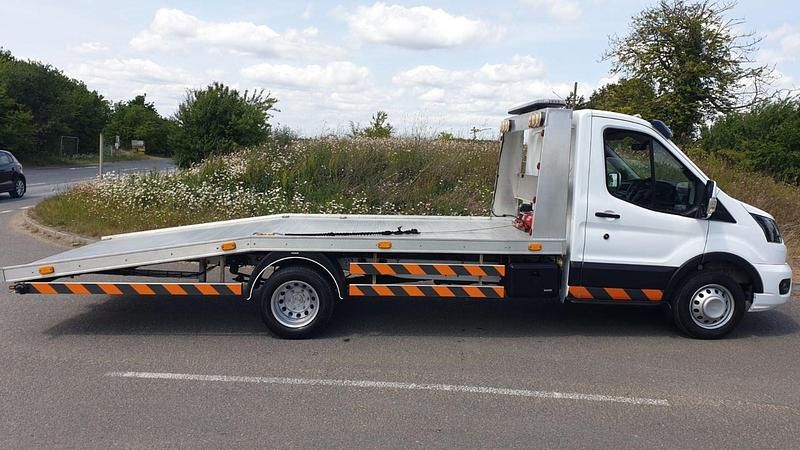 Used Ford Transit 130 HP (95 kW) 2022 White Van