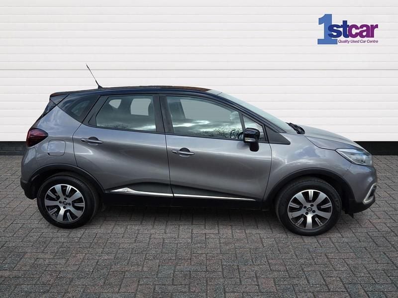 Used Renault Captur Play 90 HP (66 kW) 2019 Grey/black SUV