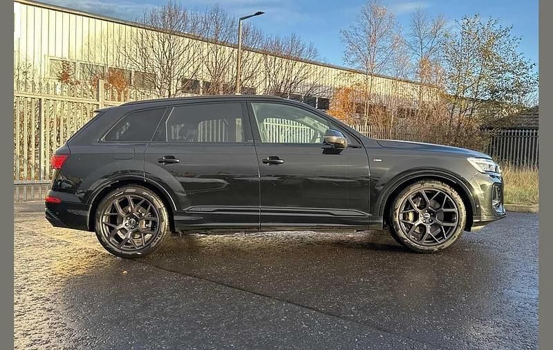 Used Audi Q7 Black Edition 334 HP (245 kW) 2025 Black SUV