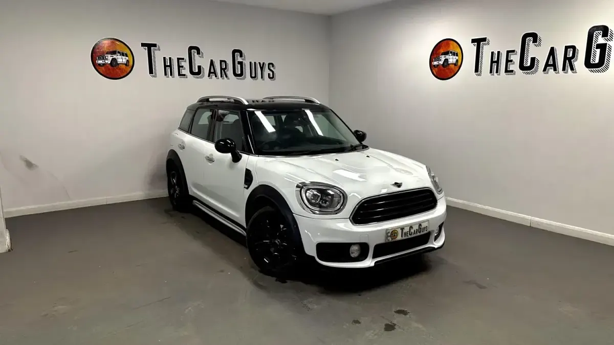 Usado Mini Cooper Countryman Classic 136 HP (100 kW) 2019 Branco SUV