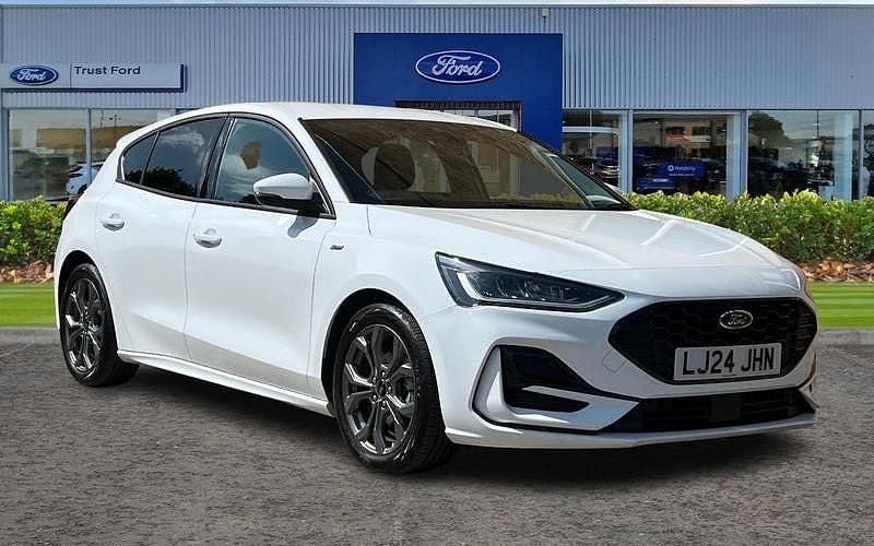 Used 2025 Ford Focus ST-Line Hatchback | £18,200 (Fair price) - Image 1/4