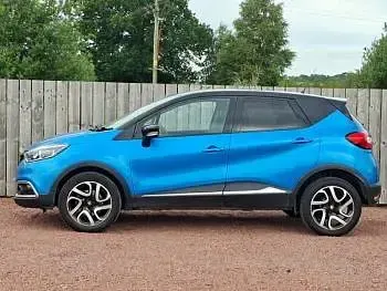 Used Renault Captur Dynamique 90 HP (66 kW) 2016 Blue SUV
