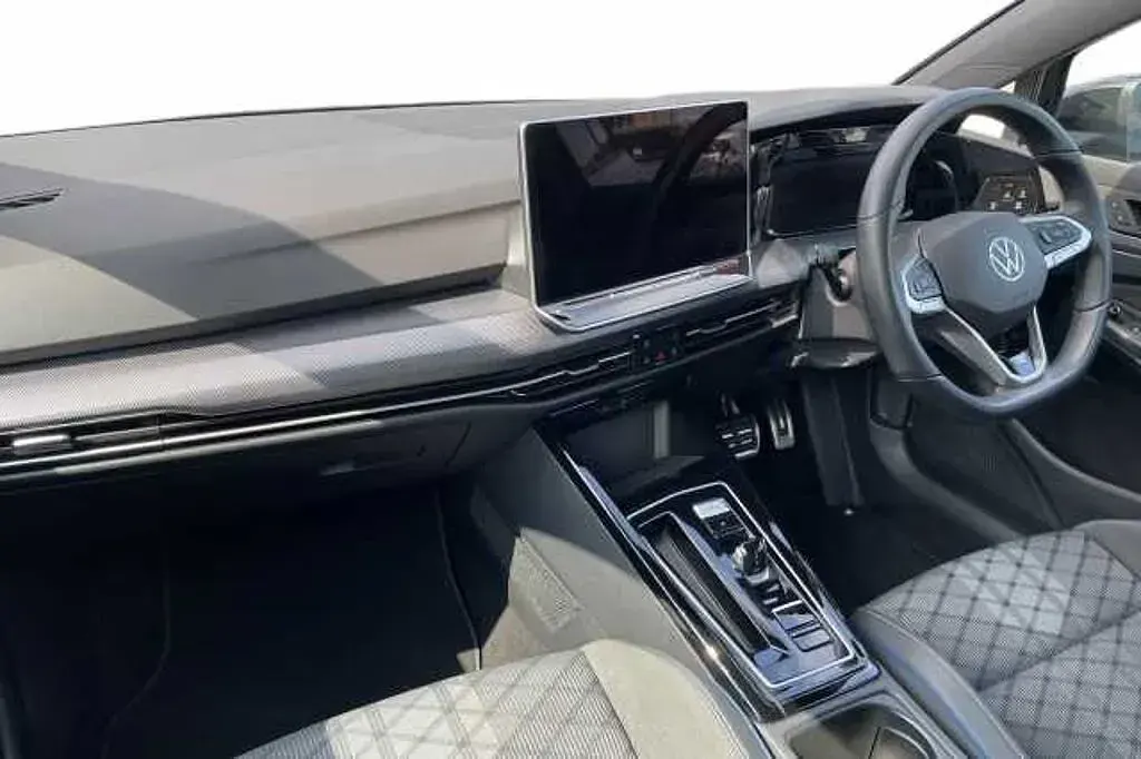 Used VW Golf VIII 150 HP (110 kW) 2025