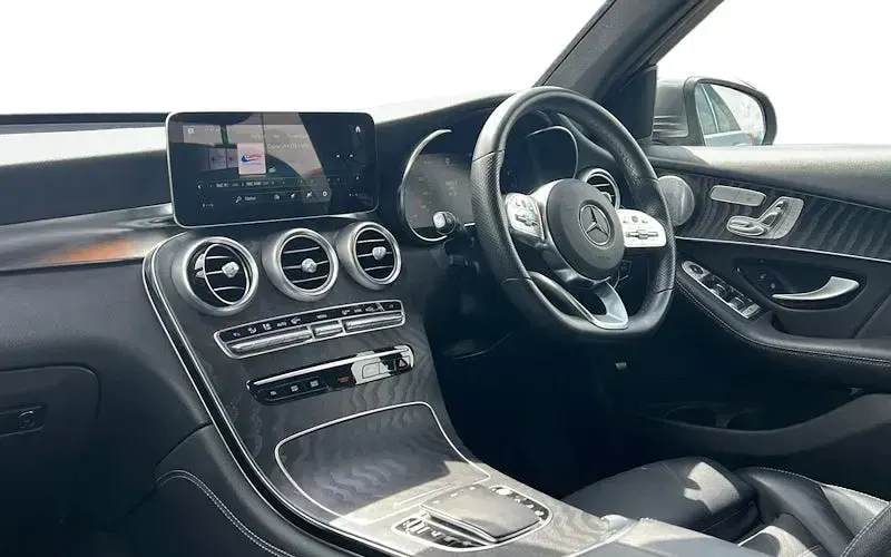 Used Mercedes GLC300 AMG Line Premium Plus 258 HP (189 kW) 2022 SUV