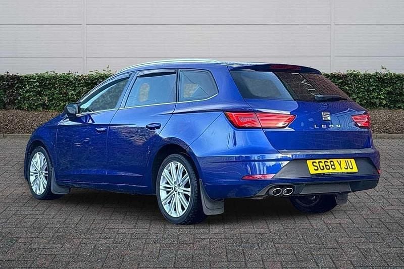 Used Seat Leon Sport 150 HP (110 kW) 2018 Blue Estate